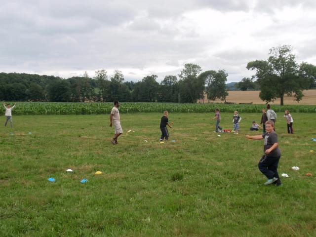 JEU DANS LA NATURE